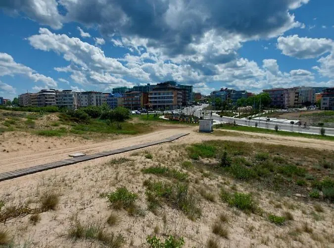 ホテル Ancora プリモルスコ